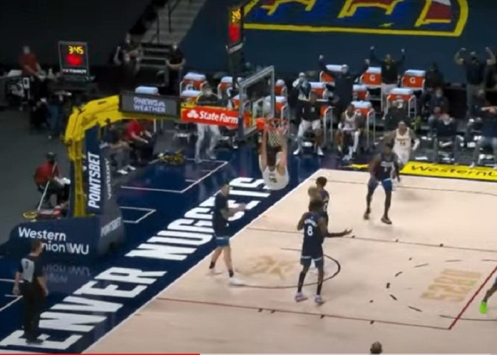 Jokić dobio tehničku zbog moćnog zakucavanja! (VIDEO)