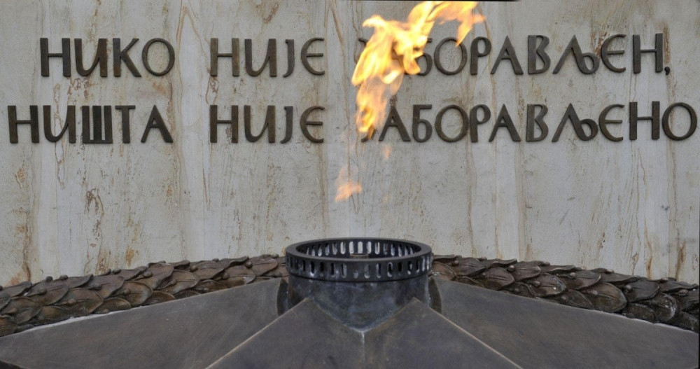 "Večna vatra" na Spomen-groblju oslobodilaca Beograda ponovo gori