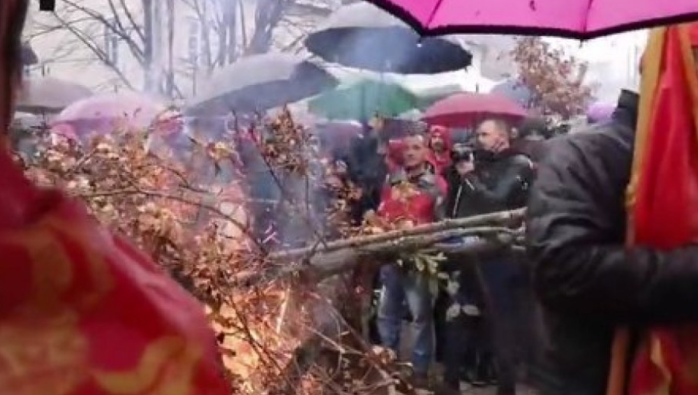 Policija sprečila incident (VIDEO)