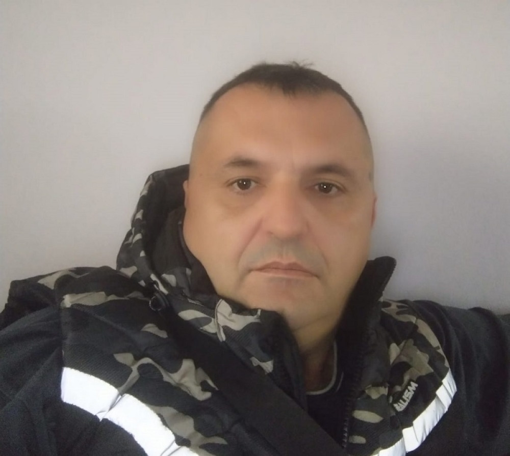 Nakon što je usledila istraga zbog pretnji direktoru JKP Komunalac, Logvinov izvređao i narodnu poslanicu