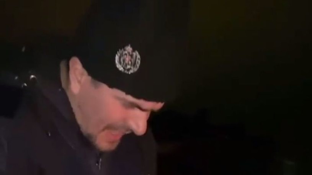 Srpski košarkaš stavio kokardu, pa palio badnjak uz slaninu i čuvenu pesmu! (VIDEO)