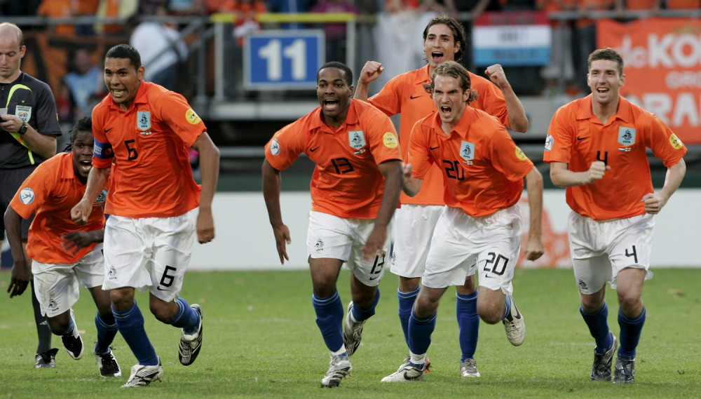 Razbio je Srbiju, oca su mu ubili na ulici, za se*s plaćao 1000 evra, a sada je potpisao za trećeligaša!