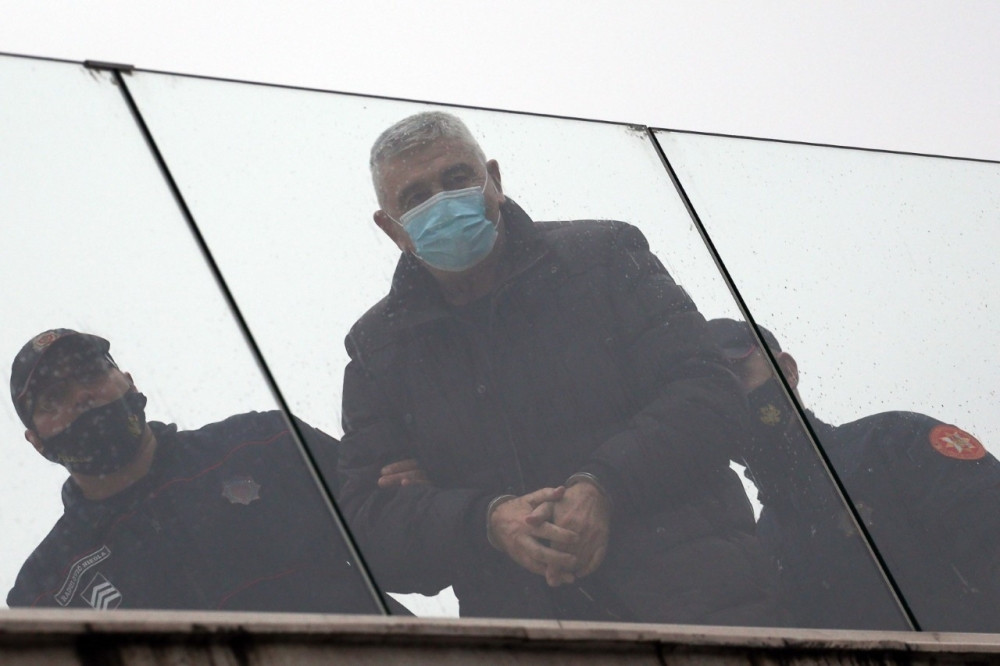 Brano Mićunović na saslušanju u kotorskom tužilaštvu: Odveden sa lisicama na rukama