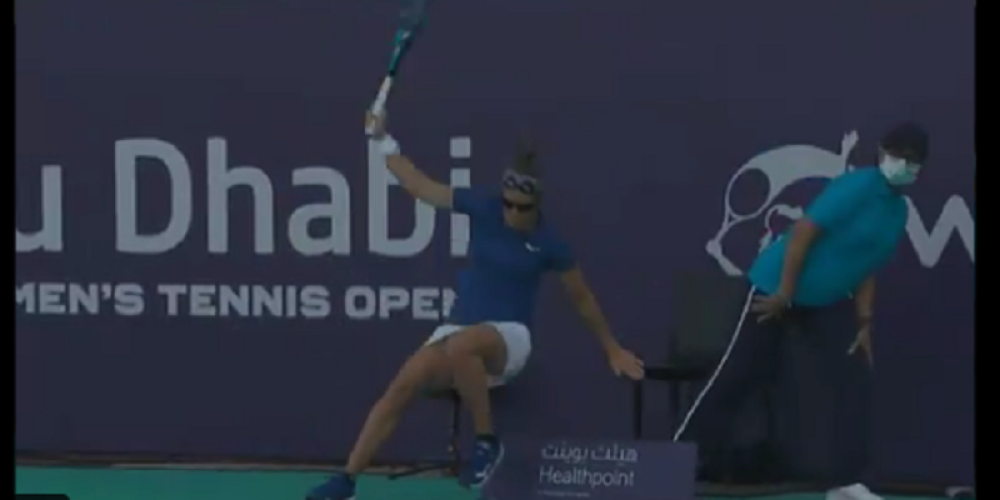 Iskusna teniserka bila na korak od pobede, a onda se desio gadan pad! (VIDEO)