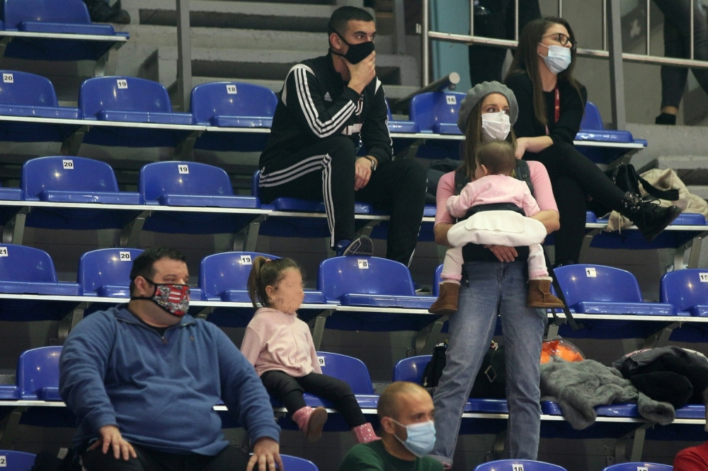 Nakon sporne utakmice Crvena zvezda - Fenerbahče, oglasili se i lekari i čelnici košarkaškog kluba: Zvezdaši su poštovali mere, svi su dezinfikovani