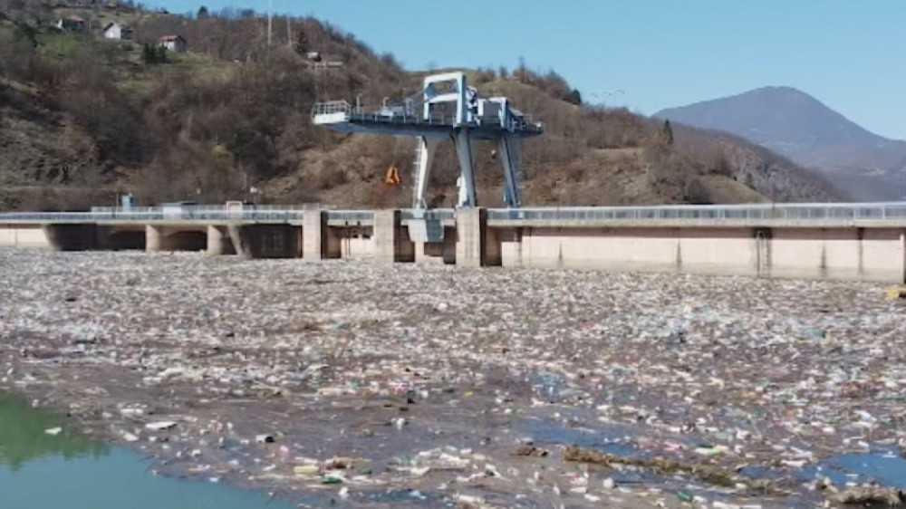 Mašine stigle na Potpećko jezero, sprema se akcija čišćenja