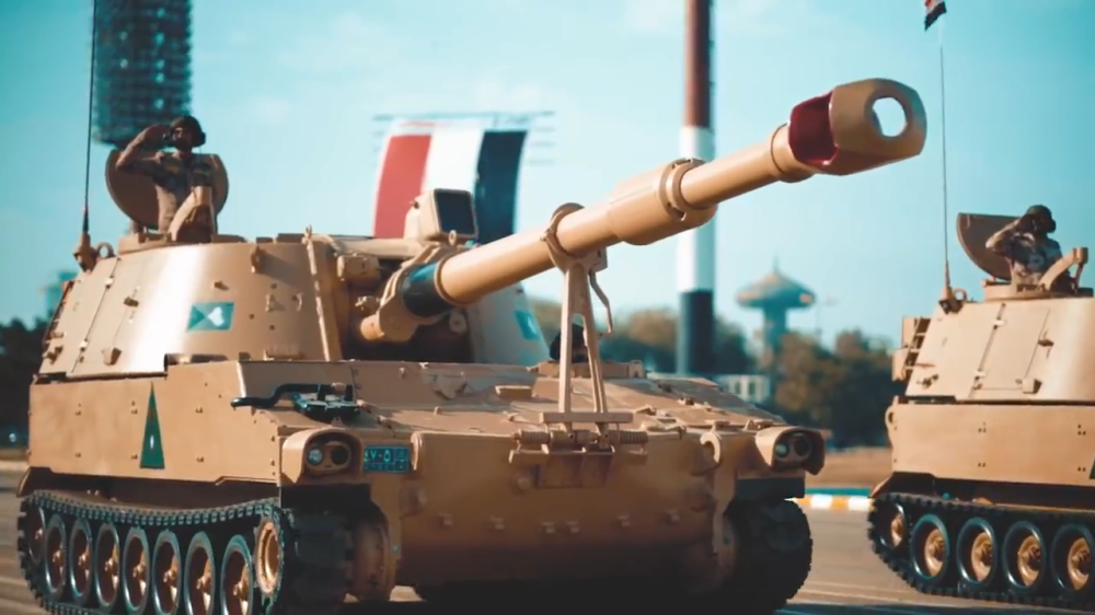 Ruska vojna tehnika glavna zvezda na vojnoj paradi! (VIDEO)