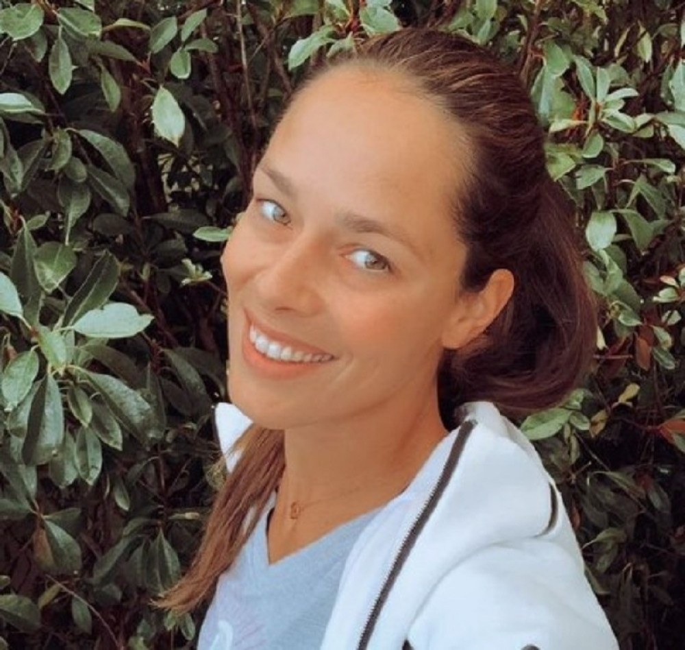 Nikad izazovnija: Ana Ivanović u kućnom izdanju zapalila internet! (FOTO)