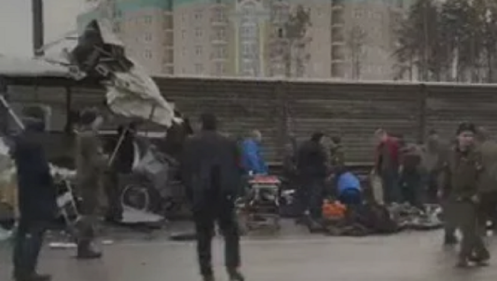 Sudar kamiona i četiri vojna autobusa, najmanje četvoro mrtvih! (FOTO/VIDEO)