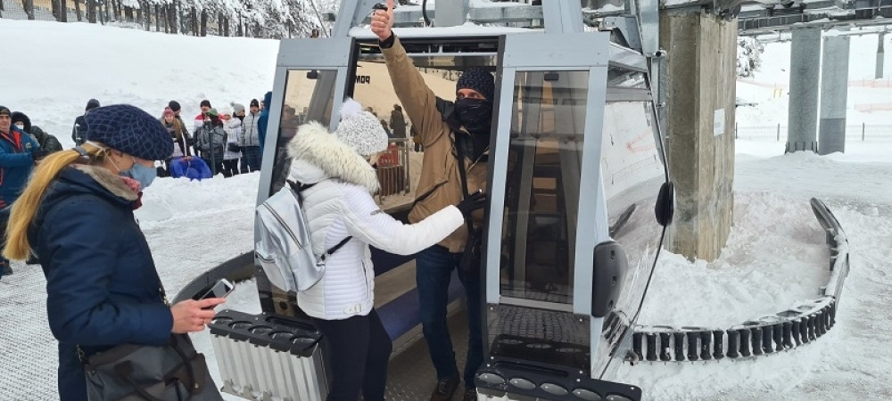 Nezaboravna vožnja od 25 minuta od centra Zlatibora na vrh Tornika, uz fantastičan pogled na Ribničko jezero