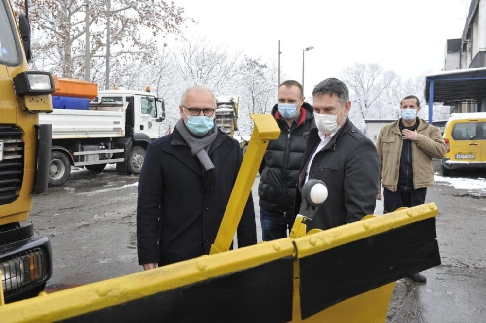 Goran Vesić ustupio beogradske kamione za čišćenje snega Prijepolju, najavio nove INVESTICIJE (FOTO)