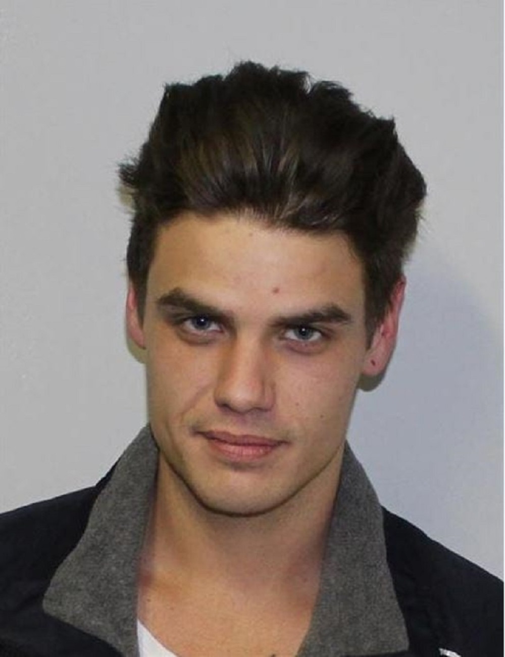 Žene celog sveta krenule u potragu za muškarcem sa poternice, evo i zbog čega