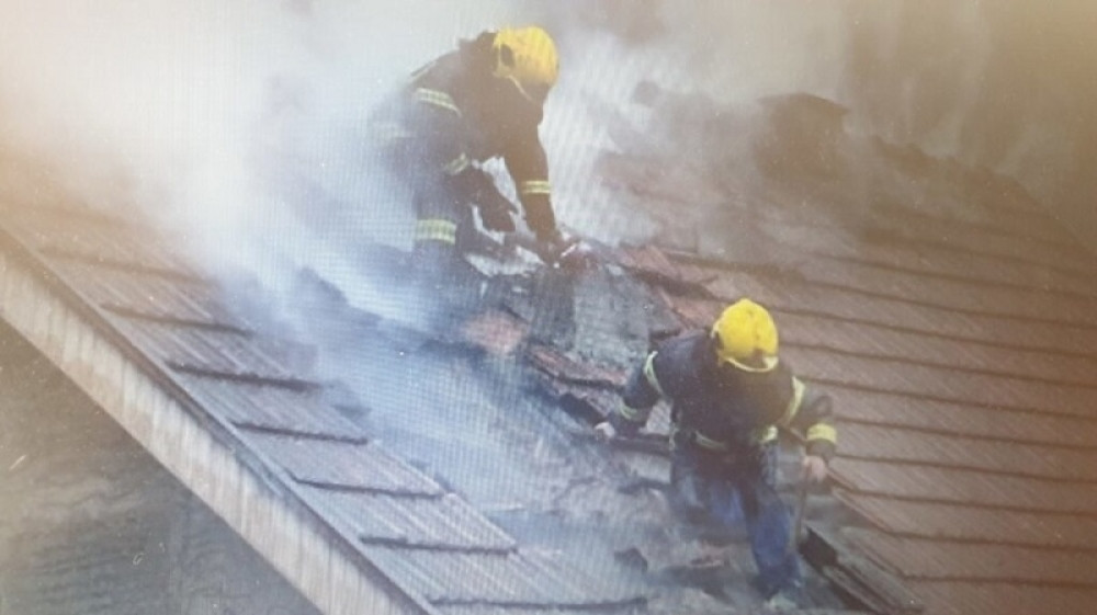 Vatra zahvatila centralni objekat i restoran, na lice mesta stiglo nekoliko vatrogasnih ekipa