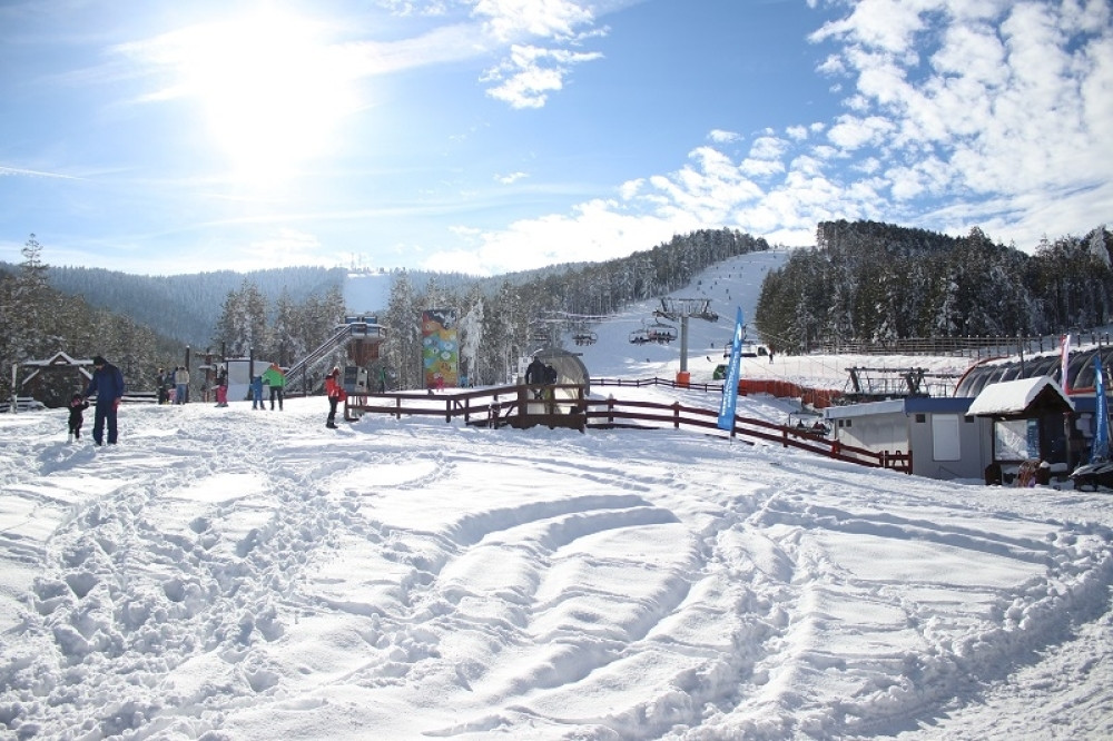 Poznato zdravstveno stanje devojčice povređene na ski liftu