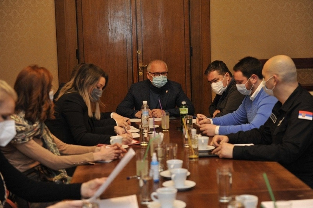 Pomoć Grada Beograda najstarijim sugrađanima da se što pre vakcinišu