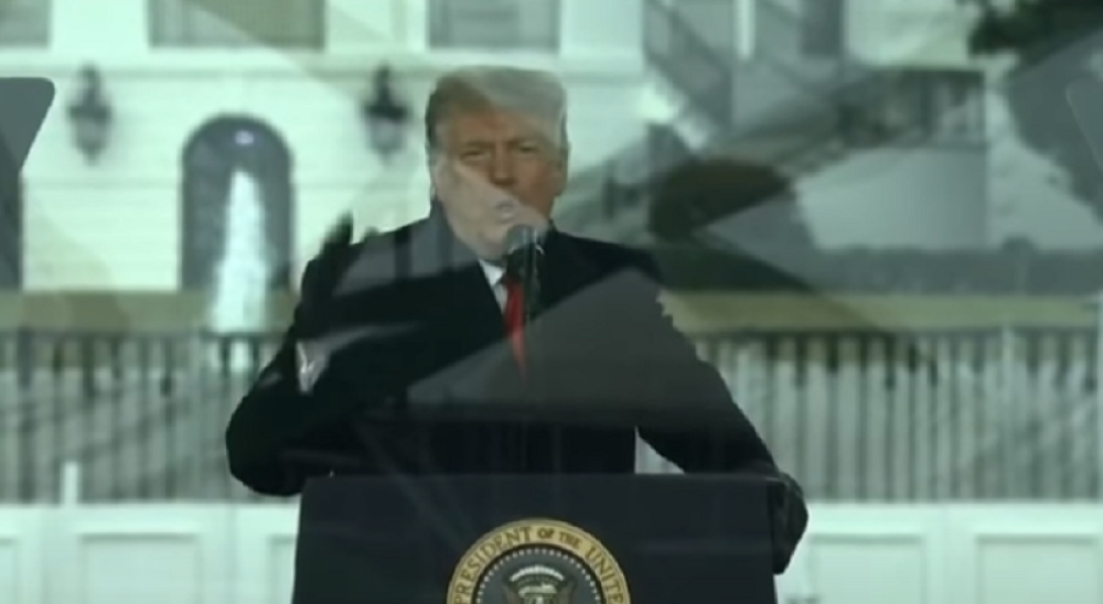 Tramp se prvi put obraća javnosti posle upada u Kongres, izabrao je istorijsku lokaciju! (VIDEO)