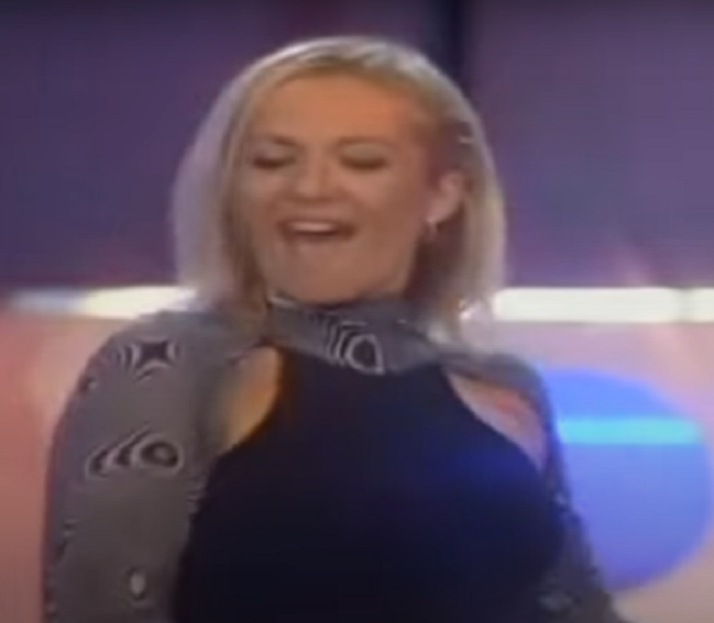 Harala je muzičkom scenom pre 20 godina, evo gde je i šta danas radi Jellena sa dva L! (FOTO/VIDEO)