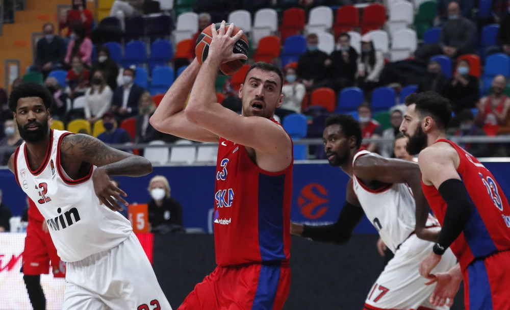 Još jedna fenomenalna partija Nikole Milutinova, CSKA gazi sve pred sobom!