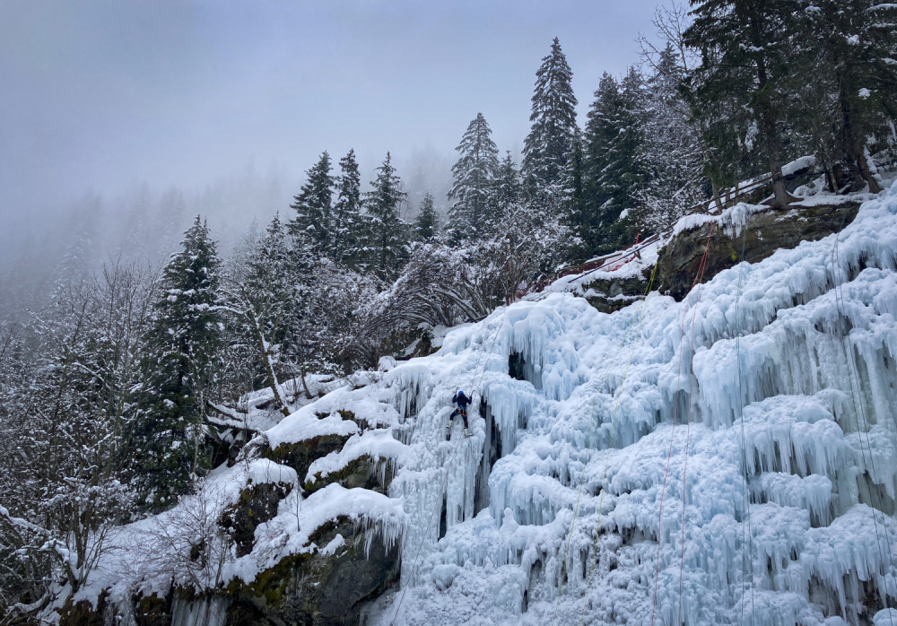 Prilazi zimskim turističkim centrima su prohodni