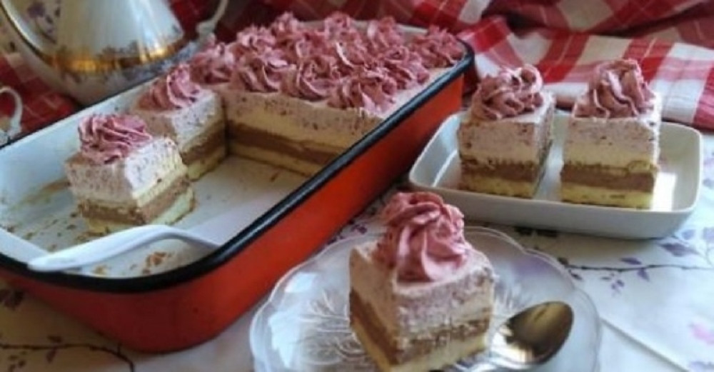 Kremasti kolač sa višnjama: Neodoljiva poslastica za sve sladokusce!