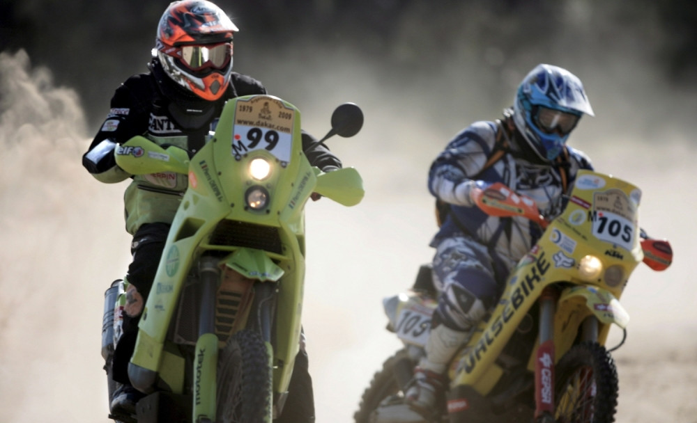 Strašna tragedija na Dakar reliju, poginuo motociklista (FOTO)