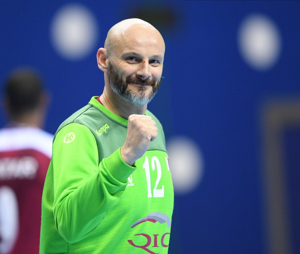 Bizarna povreda sudije, a samo ovo je krenuo da uradi (VIDEO)