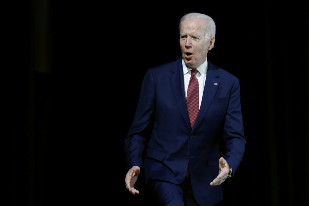 Objavljeni prvi koraci Bajdena na čelu SAD, potpisuje desetine dokumenata, neka će uticati i na Srbe!