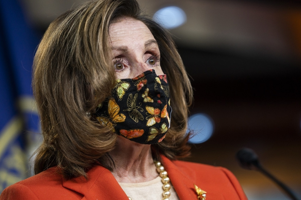 Žena koja je ukrala laptop Nensi Pelosi hoće da ga proda Rusima!