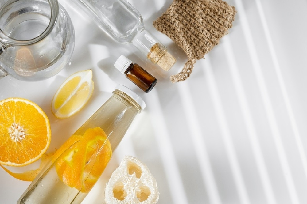 Potrošili ste aceton? Napravite ga sami