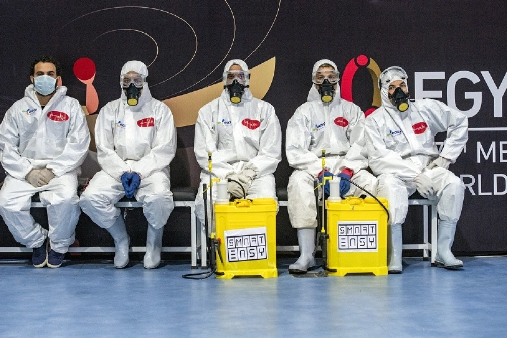 Organizacioni haos na SP, mačke šetaju po terenu, svi jedu zajedno u vreme korone, nema lekarske ordinacije...