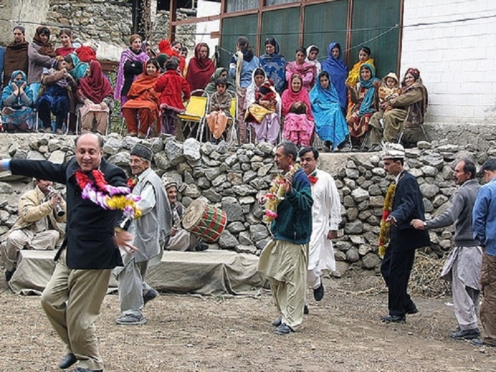 Najdugovečniji narod na svetu u med dodaje ova dva začina i ne zna za rak, a žene rađaju i sa 60 godina
