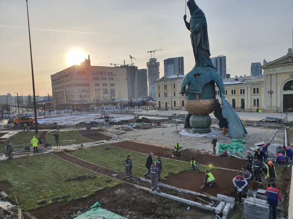 Radovi na Savskom trgu se privode kraju: spomenik, drveće i spektakularni plato skoro spremni!
