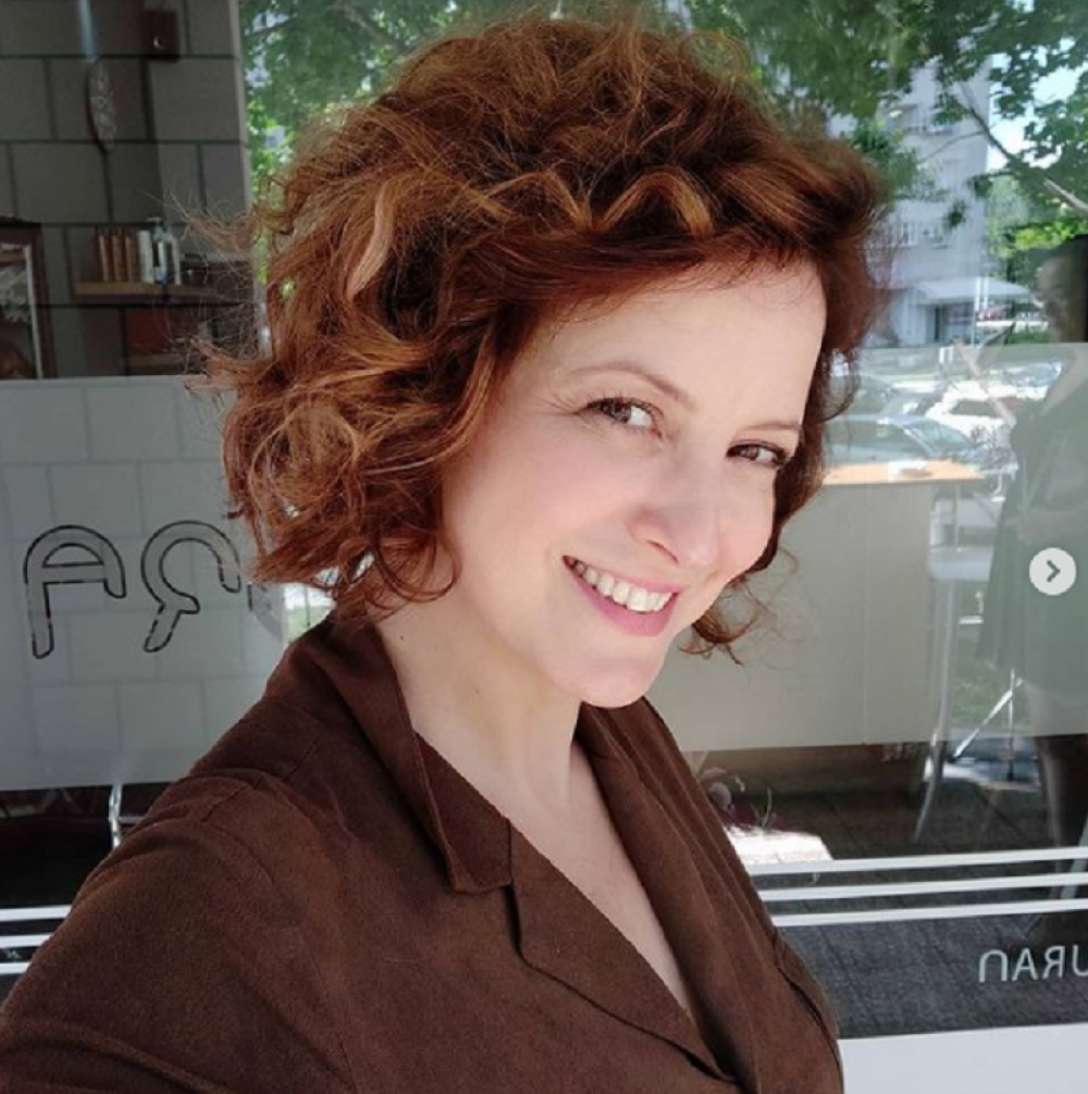 Čuvena glumica frapirala javnost svojim izgledom, za nju je vreme potpuno stalo! (FOTO/VIDEO)