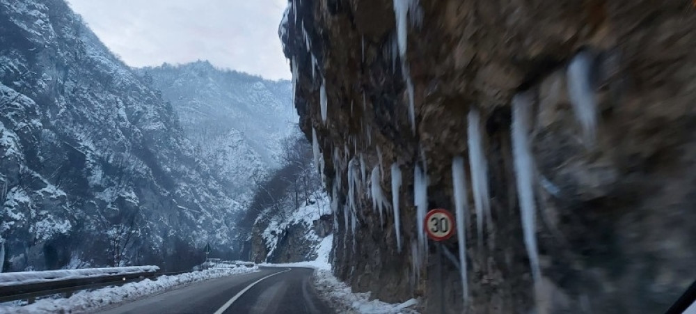 Smrtonosna opasnost za sve vozače, ako krećete na put izbegavajte ove puteve! (FOTO)