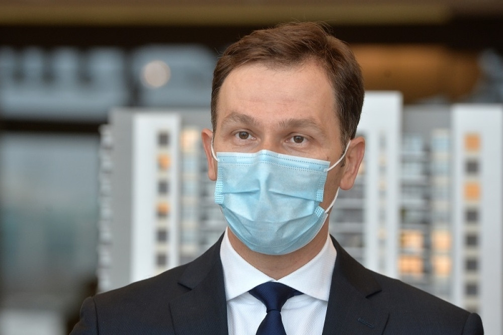 Mali i Godfri se sastaju u Vladi