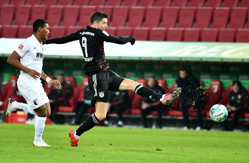 Bajern jedva, "srpskom" Ajntrahtu bod