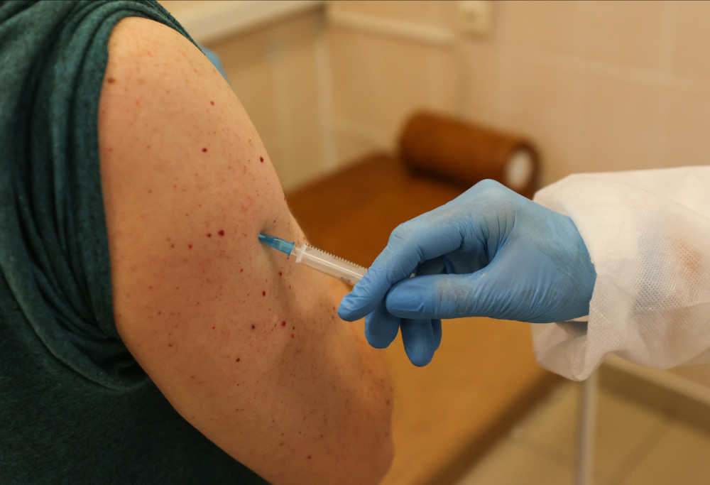 Doktor Petrović otkriva koliko traje imunitet nakon vakcinacije, a koliko nakon preležanog virusa i od čega to zavisi