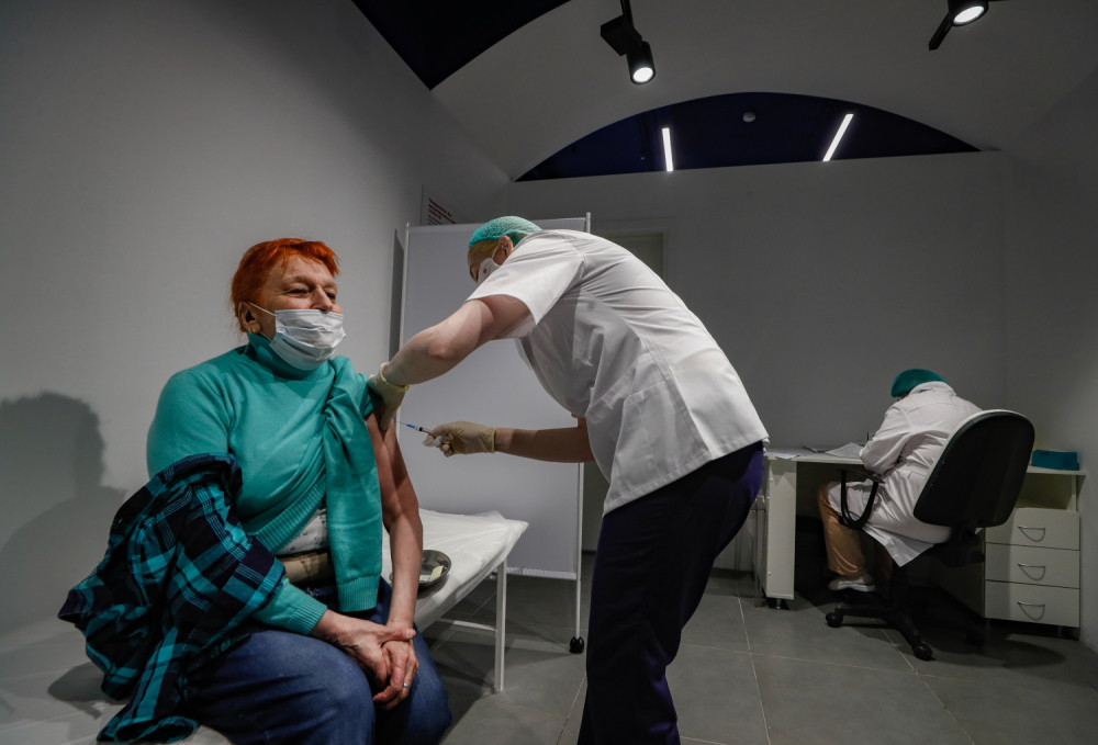 "Dok u Srbiji traje masovna imunizacija, u BiH stižu vakcine samo za zdravstvene radnike"