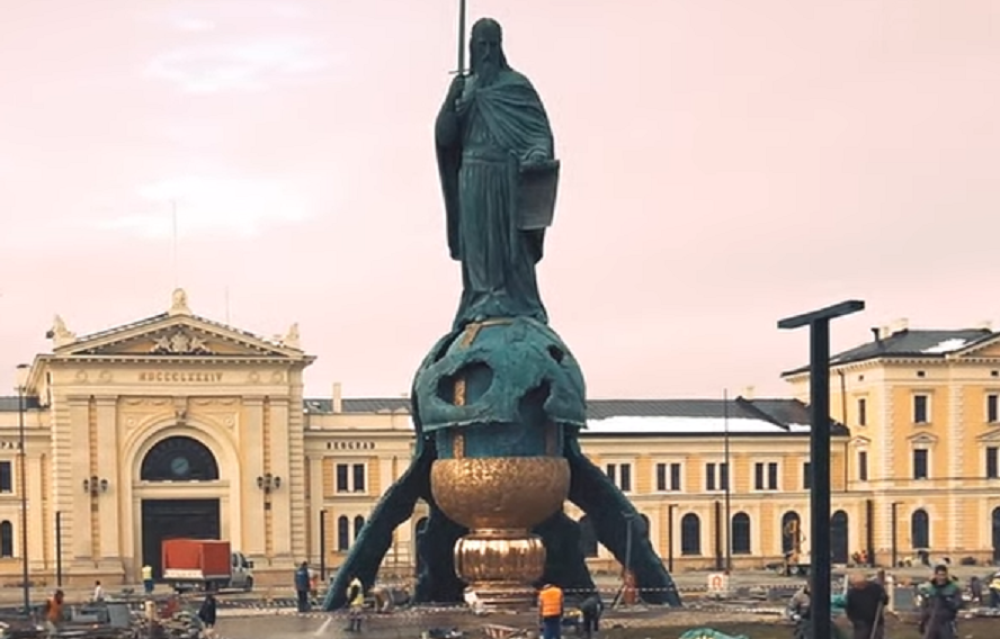 Oglasio se SNS: "Đilasovi zlonamernici" pogledatje bolje, Stefan Nemanja ima KRST