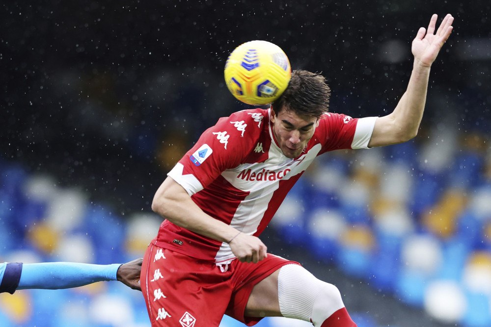 Dušan Vlahović dobija "problematičnog" saigrača! (FOTO)