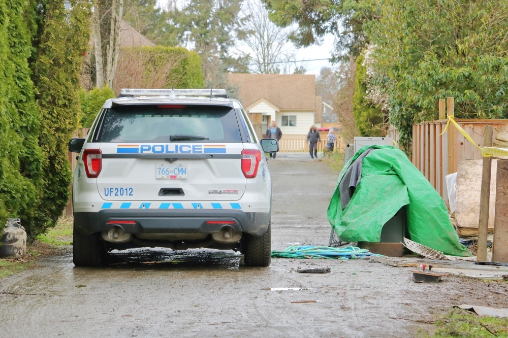 Dečak (7) poginuo naočigled roditelja u bašti kafića: Gazda krao struju, pa ubio dete