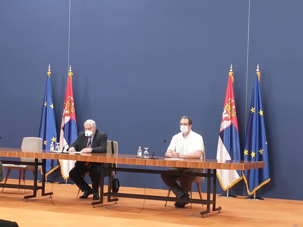 Srđa Janković za Alo.rs odgovara na važno pitanje: Da li trudnice i žene koje planiraju da imaju decu treba da prime vakcinu?