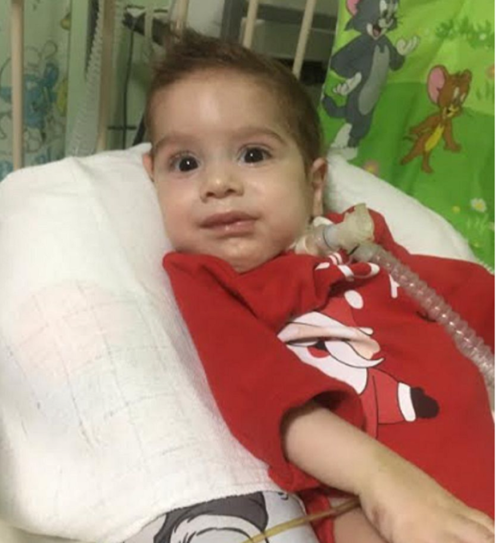 Olijeva majka podelila predivne vesti: "Uspeo je da diše samostalno 20 minuta"