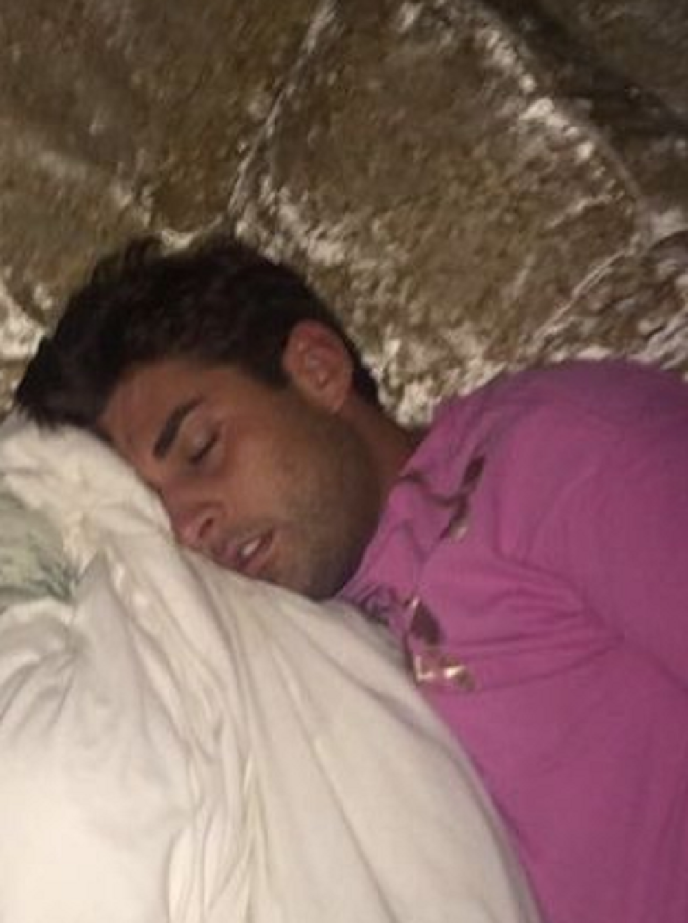 Poznati pisac dotakao dno: "Ne želim da umrem, ovo mi je jedina šansa da preživim"! (FOTO)