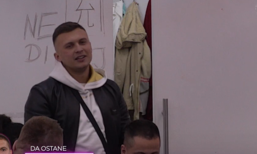 Karić je novi učesnik "Zadruge", Stefan zbog ovoga najavio svađu sa Kristijanom, a njoj se odmah bacio u zagrljaj (FOTO/VIDEO)