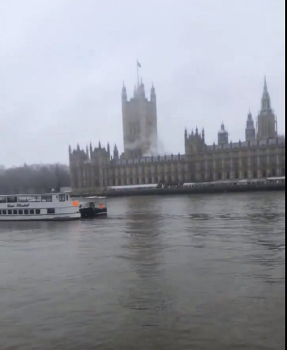 Gori Parlament u Engleskoj? (VIDEO)