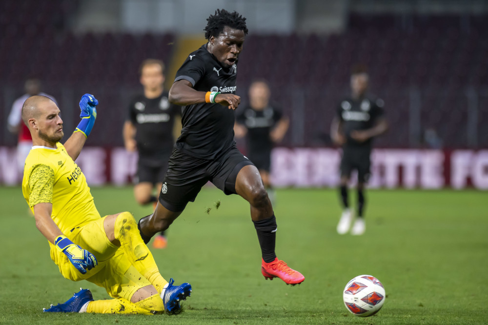 Rajkoviću krenulo, sačuvao mrežu (VIDEO)