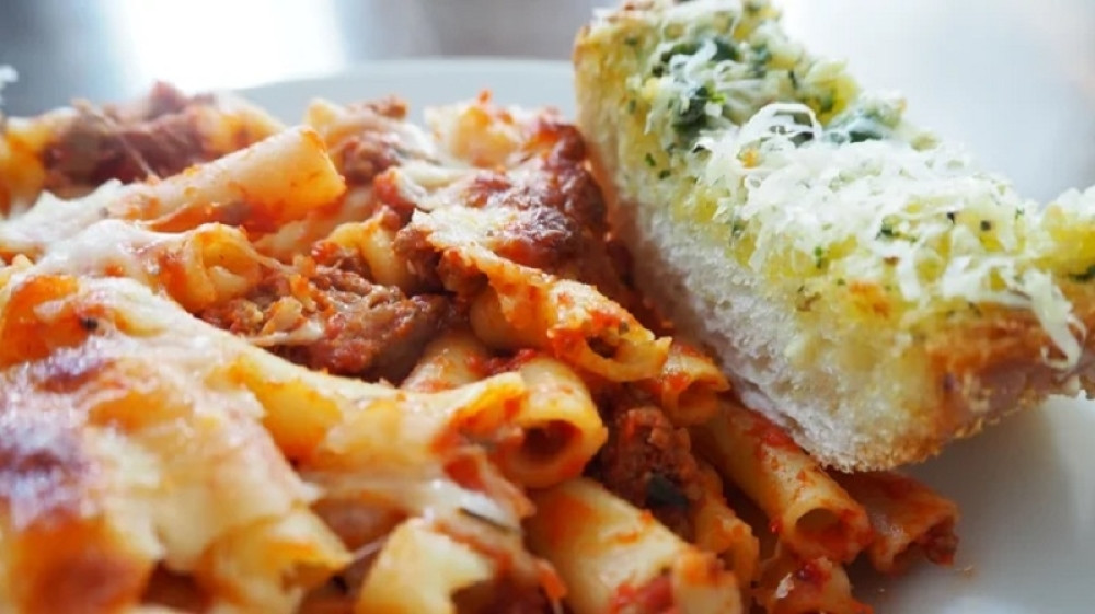 Piletina s testeninom i povrćem u slatkom sosu, užitak koji se pamti!