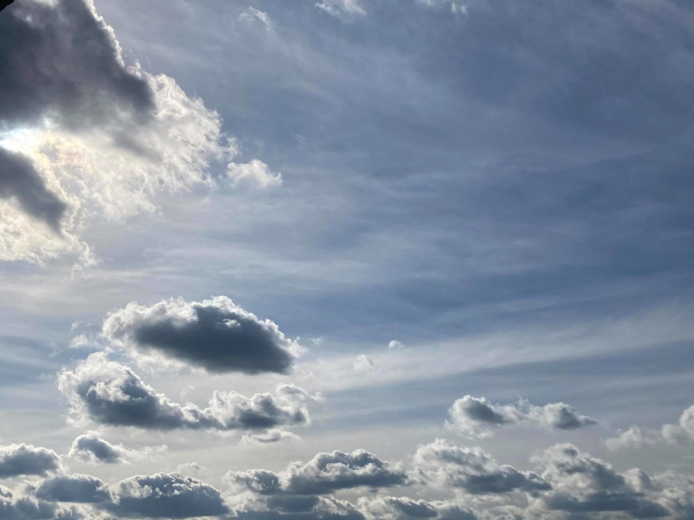 Iz oblačnog jutra u dan bez oblaka, uveče OBRT