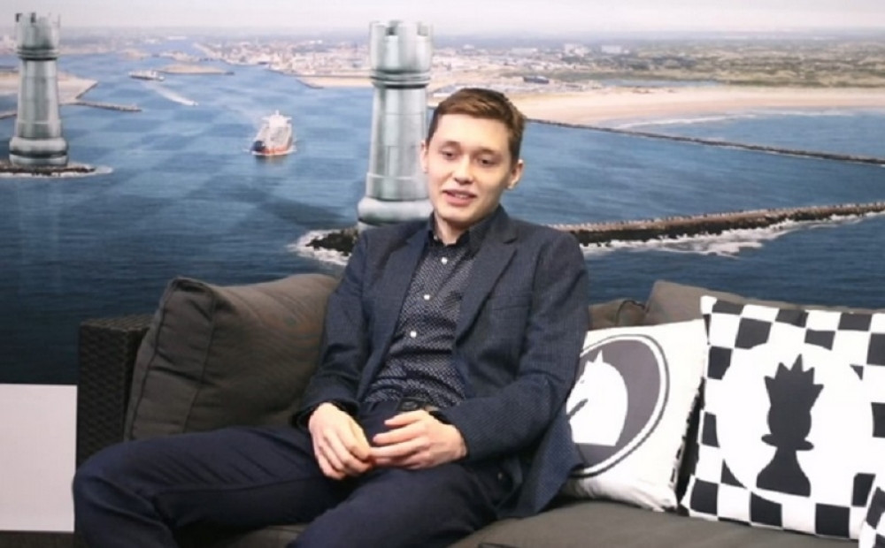 Esipenkova "lepotica" protiv favorizovanog Karlsena